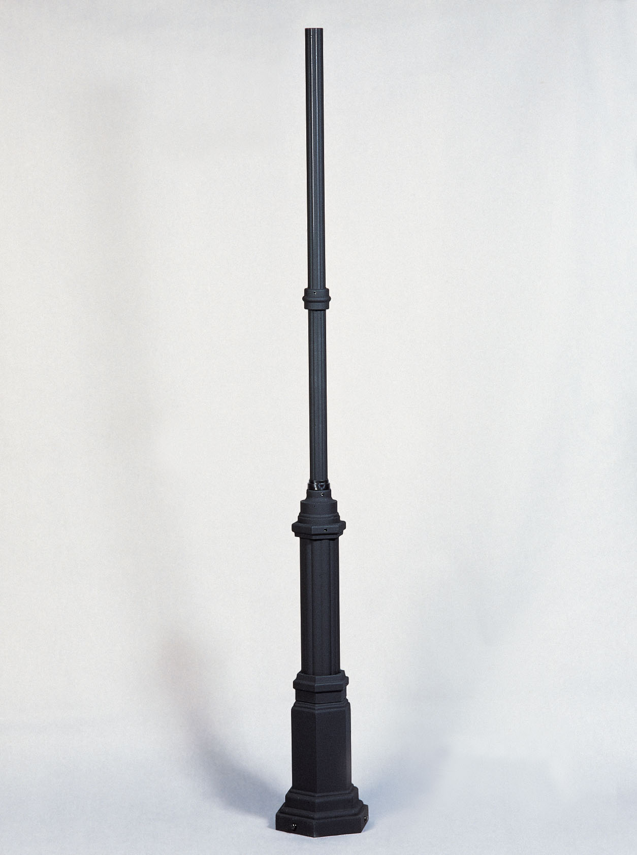 Valaisinpylväs 655-750 Hercules musta 2630 mm
