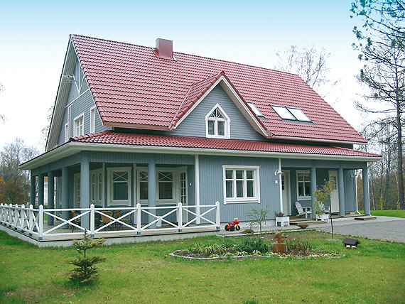 Kattotiili AURA omakotitalo