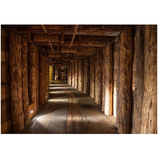 Kuvatapetti Artgeist Wieliczka eri kokoja