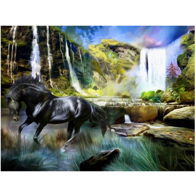 Kuvatapetti Artgeist Hevonen vesiputouksella eri kokoja