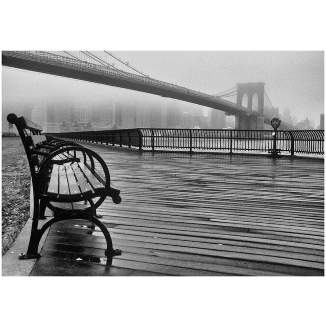 Kuvatapetti Artgeist A Foggy Day on the Brooklyn Bridge eri kokoja