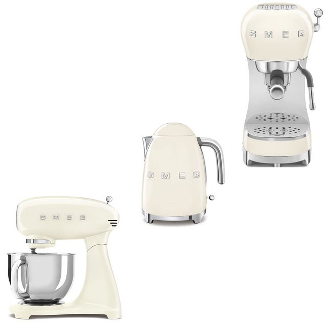 Tuotepaketti Smeg - vedenkeitin KLF03 1,7 l, espressokone ECF02 ja yleiskone SMF03, beige