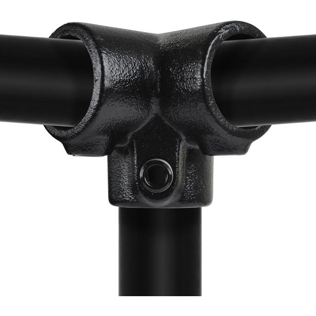 Kolmikulmaliitin Dione Mekano DIY-putkikalusteeseen