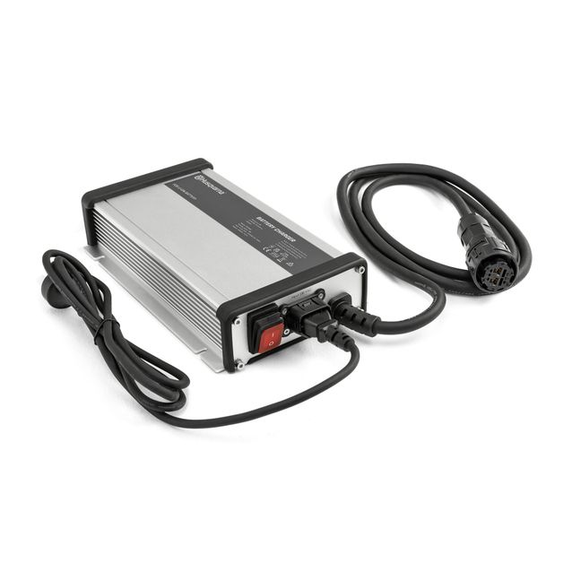 Akkulaturi Husqvarna PS900C 900W 48V akkuajoleikkureille