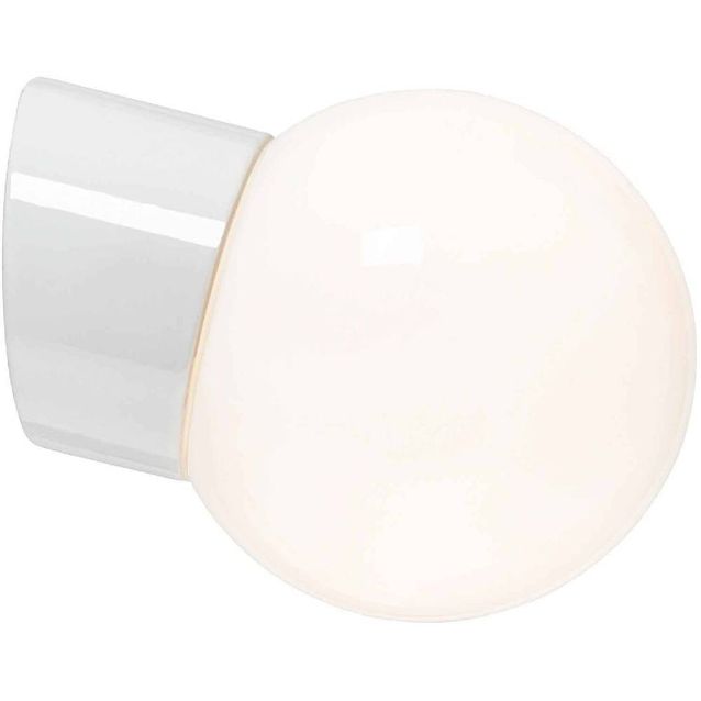 Seinävalaisin Ifö Electric Classic Glob Ø150mm opaalilasi valkoinen vino IP54