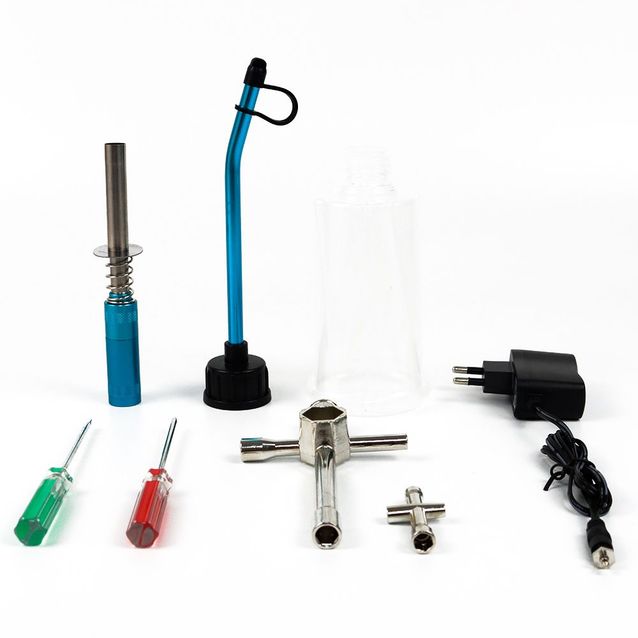 RC-nitroauton starttipaketti React