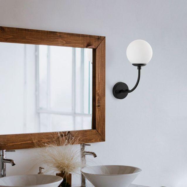 Seinävalaisin Linento Lighting Sferis, Ø15cm