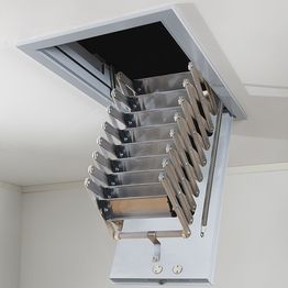 Ullakkoportaan luukku LUX PROFFS-SAX, 636x836mm, kehys max. 3400mm