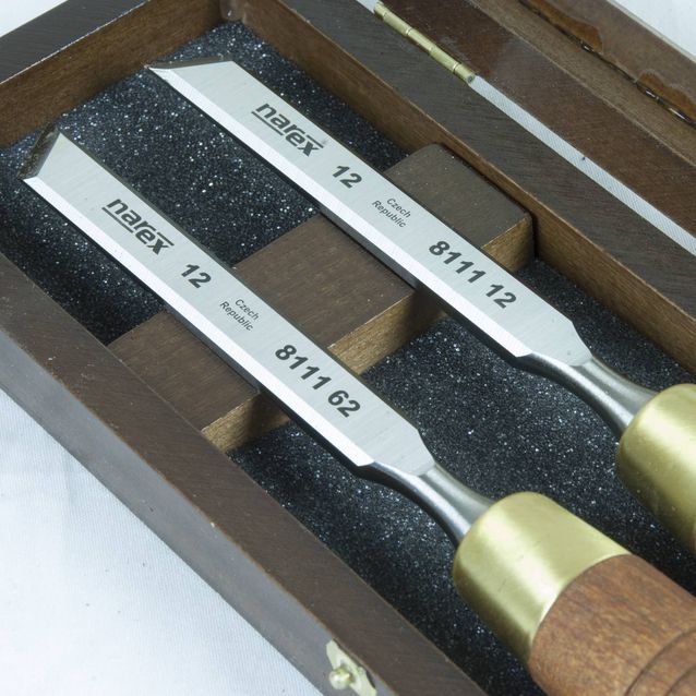 Viistotalttasarja Narex 12 mm 2 kpl/pkt puulaatikossa