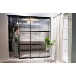 Tilanjakaja/liukuovi Mirror Line raitalasi musta kahdella liukuovella, matala malli, mittatilaus