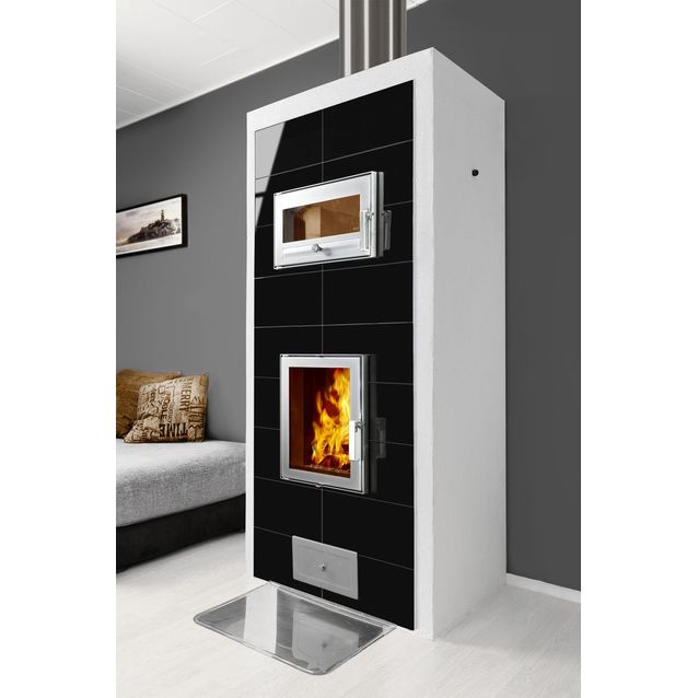 Takka-lämpiöuuni Maija Funkkis asiakkaan omalla mustalla kaakelilla