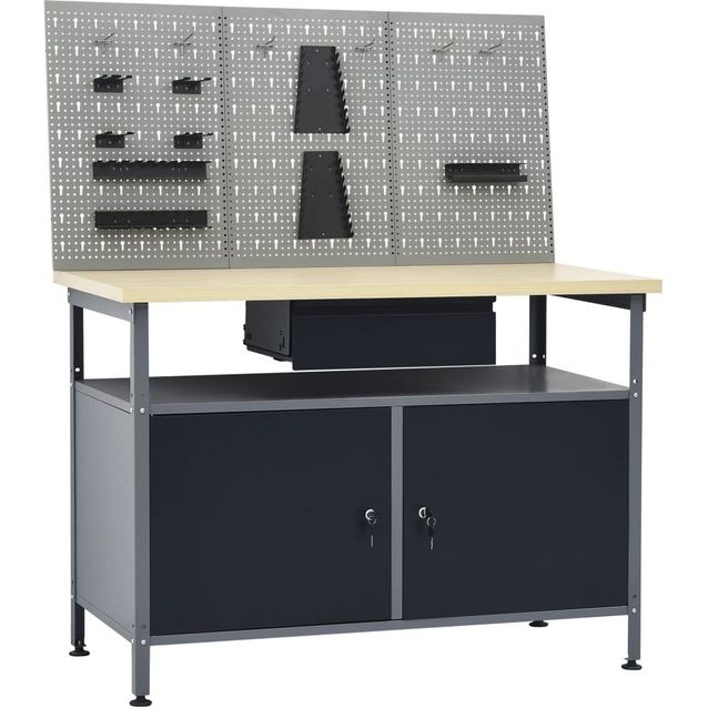 Työpöytä kolmella seinäpaneelilla