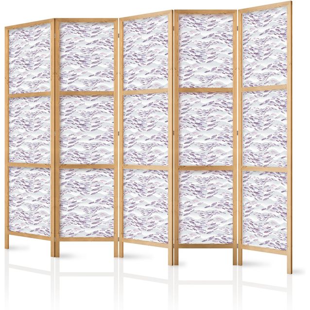 Japanilainen sermi - Fish in Muted Colors - a School of Small Fishes in Light Purple And Delicate Pink Against Grey Waves