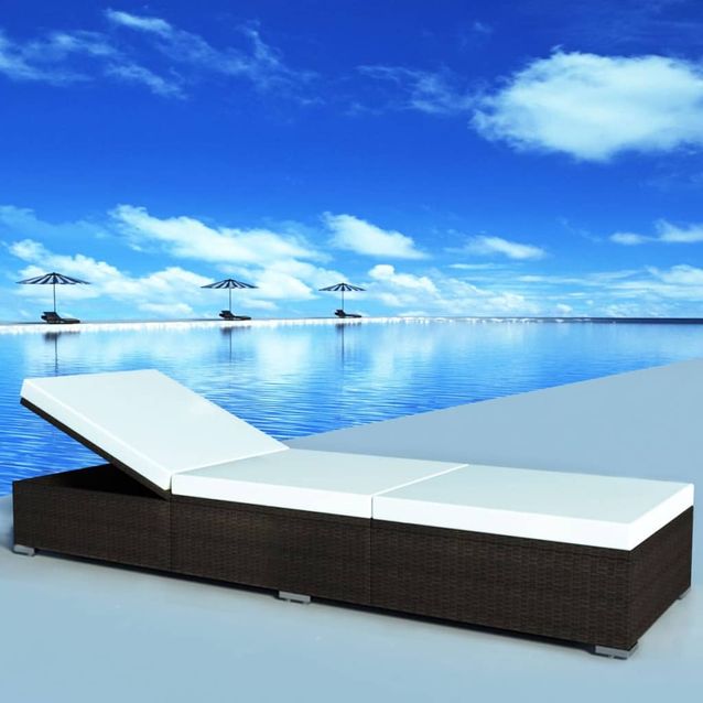 Aurinkotuoli istuintyynyllä, polyrottinki, eri värejä