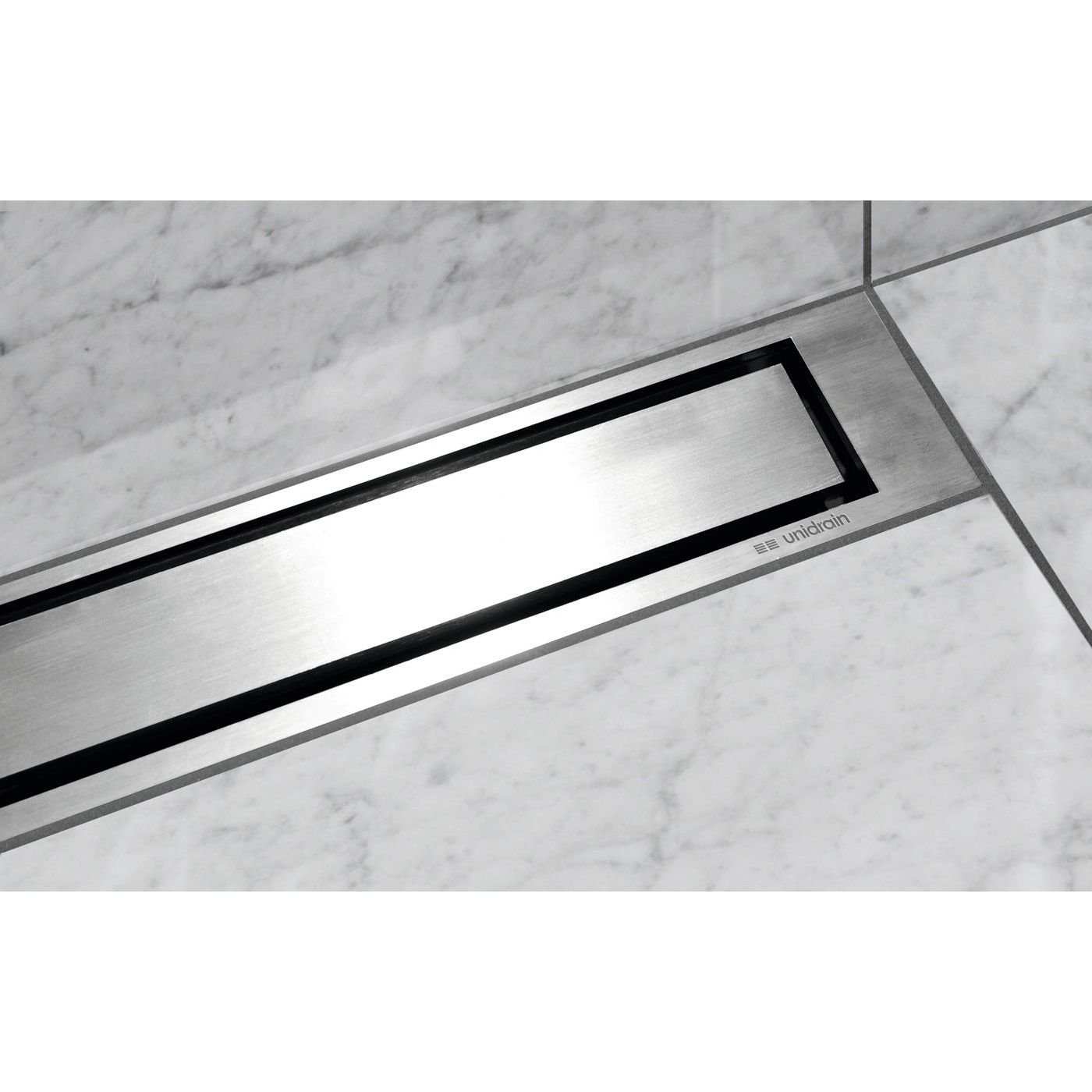linjalattiakaivon-kansi-unidrain-highline-panel-1920-rst-eri-kokoja