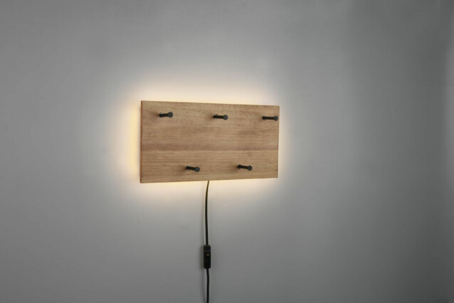 Naulakko LED-valolla M&M Samantha 40x20 cm puu/musta