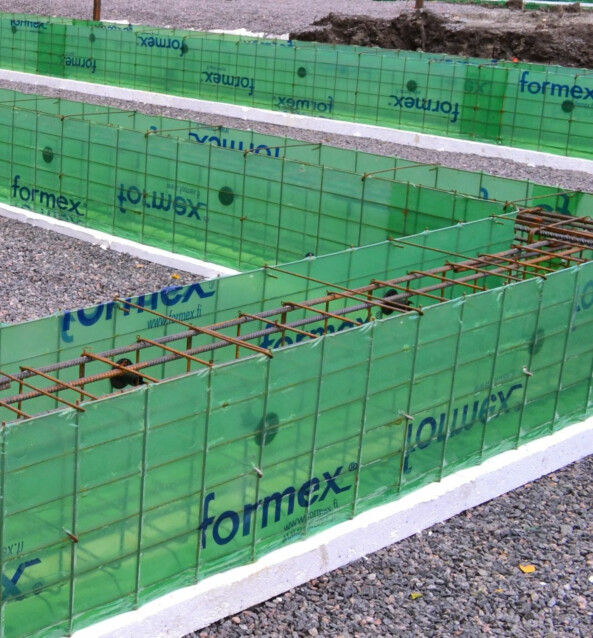 Anturamuotti Formex jatkuva paalutettava seinäantura 350x600x5000mm teräkset 3xT8