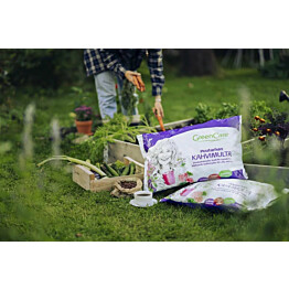 Keväinen puutarhamulta- ja lannoitepaketti GreenCare