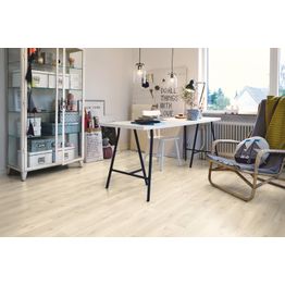 Vinyyli Pergo Premium 1251x187x4,5 mm Modern Harmaa Tammi lauta 4V käytössä