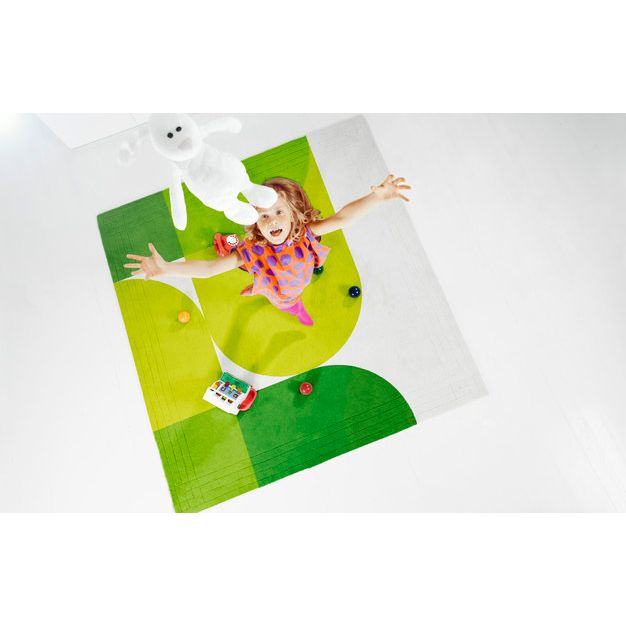 Lämpimän vihreä leikki