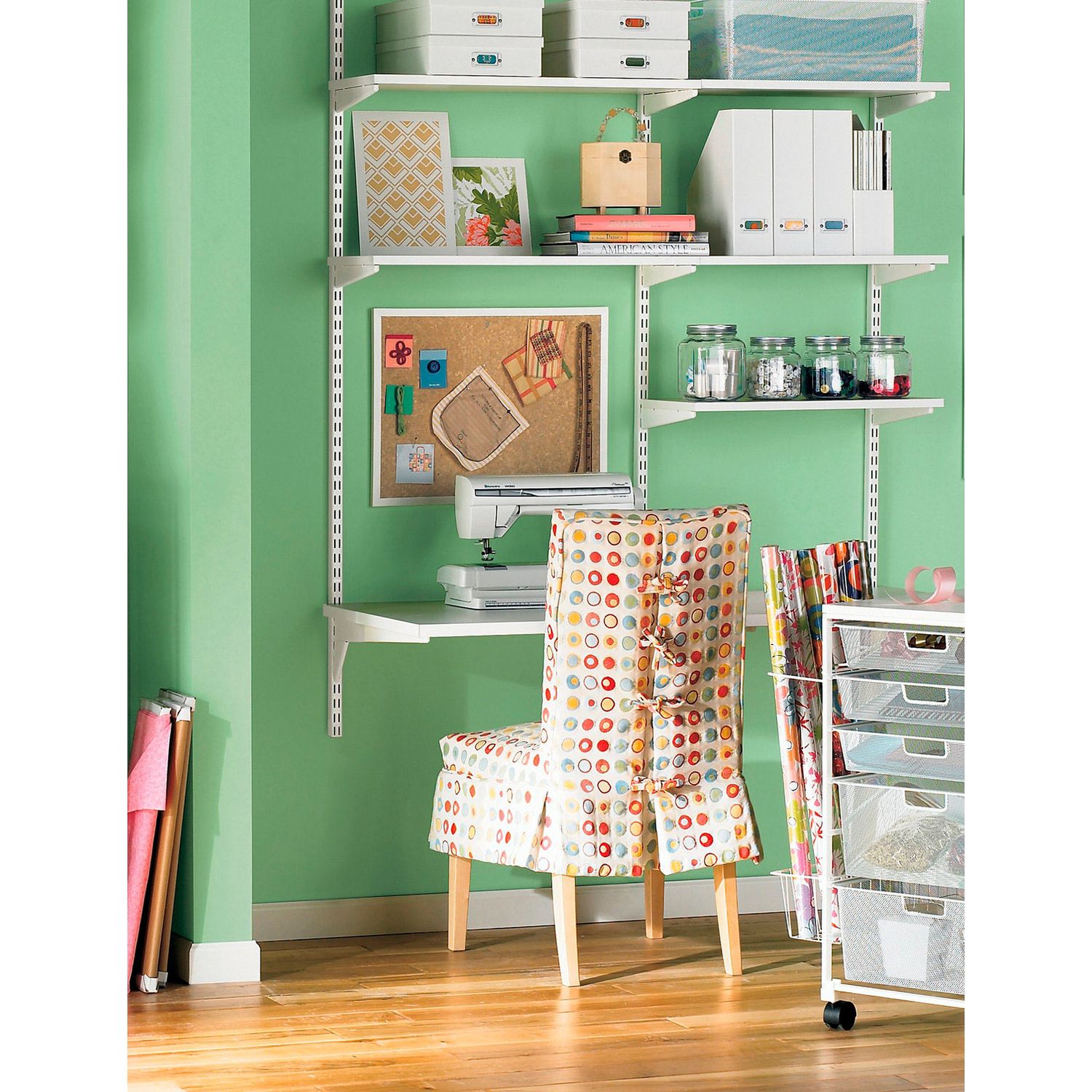 40x120 cm kokoinen, leveä melamiinihylly sopii kaikenlaisten tavaroiden säilyttämiseen, mutta myös esim. työpöytätasoksi