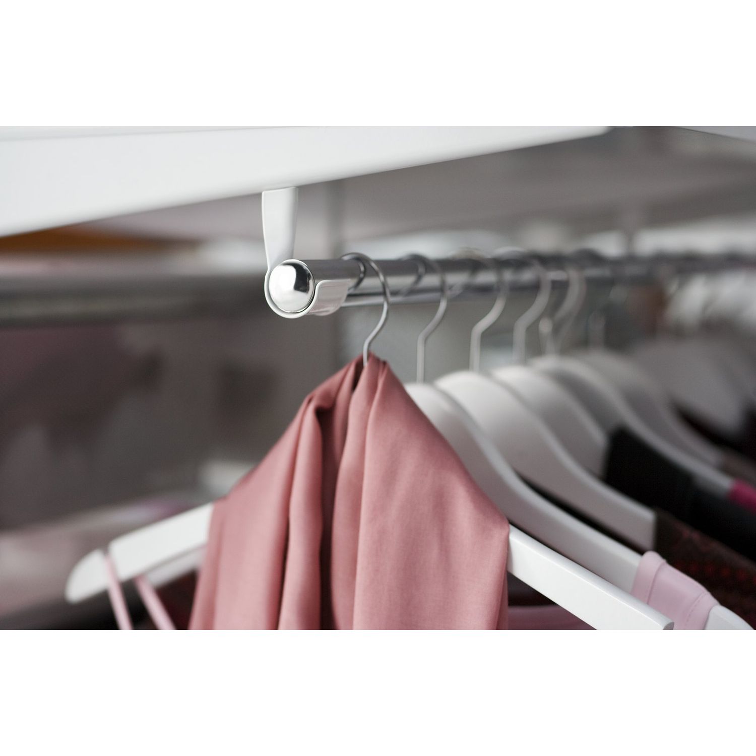 Tankopidin on näppärä lisävaruste vaatesäilytyksen järjestämisessä