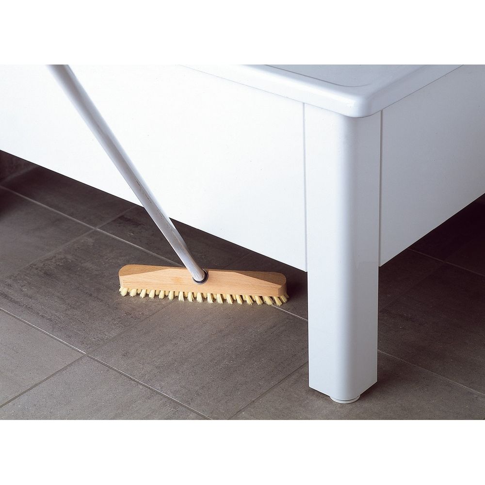 Siivous Svedbergs emaliammeen alta