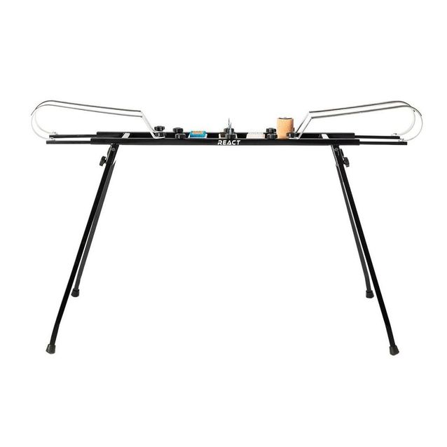 Suksien voiteluteline React, kahdelle sukselle