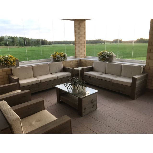 Jäkälä terassikalusto lasitetulla terassilla