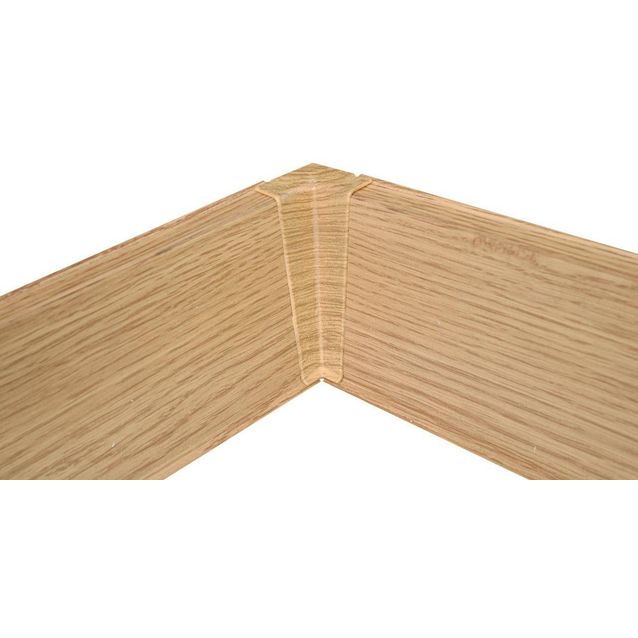 Jalkalistan sisäkulma Maler PVC 22x75mm tammi