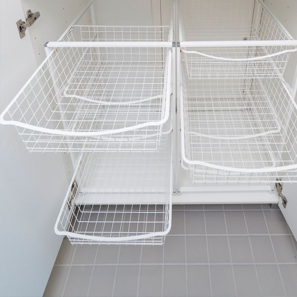 Koriteline Norscan Roller M 450x840 mm valkoinen 4 lankakoria vaatekaapissa