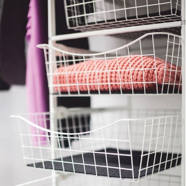 Koriteline Norscan Roller M 450x840 mm valkoinen 4 lankakoria käytössä