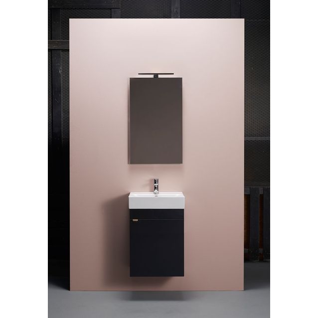 Kylpyhuoneryhmä peilillä Hafa Go musta eri kokoja