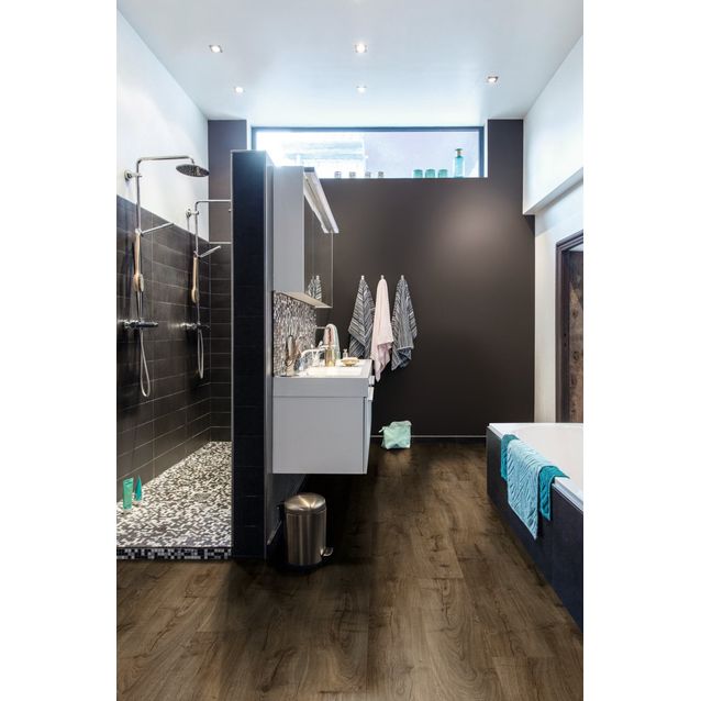 Laminaatti Original Excellence Modern Lauta 4V Sensation Farmhouse Tammi lauta kylpyhuoneessa