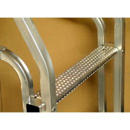 Askelmat laituritikkaisiin leveät 6 askelmaa