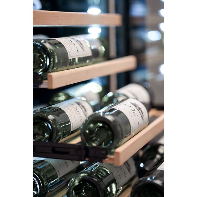 Viinikaapin hylly mQuvée Rail, ulosvedettävä, Velvet 125 -viinikaappiin