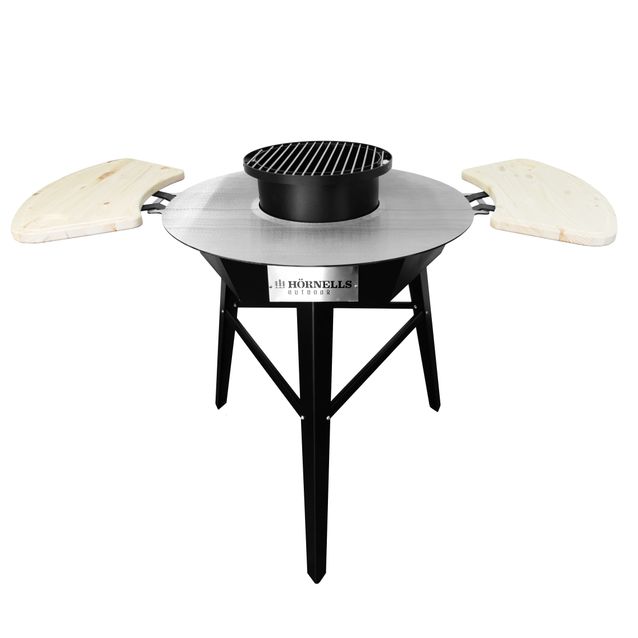 Muurinpohjapannu hiiligrillillä ja sivupöydillä Hörnells Outdoor Complete