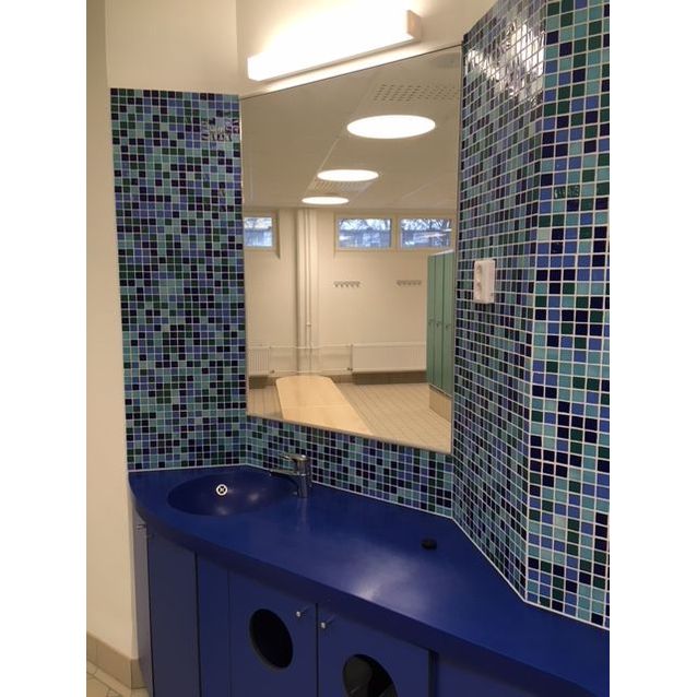 Peili Maakunnan Lasi eri kokoja