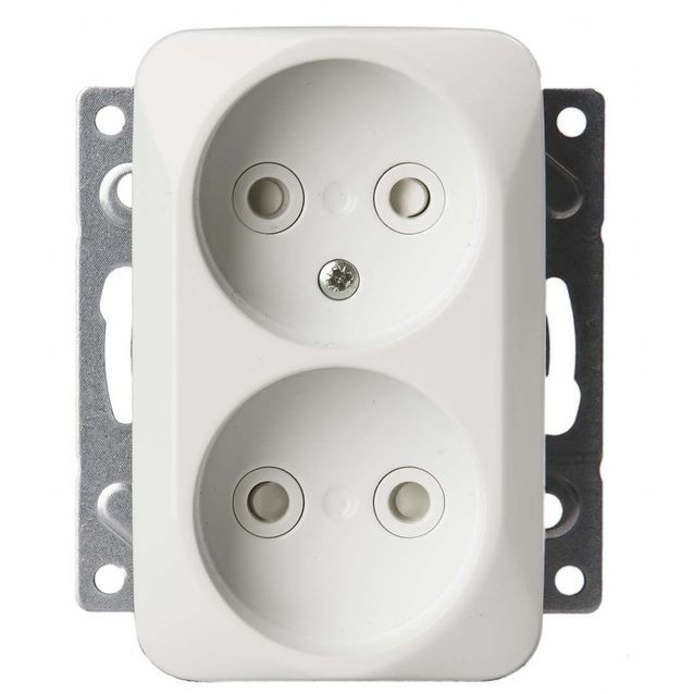 Pistorasia Jussi 2N/16A/250V/IP21 UKJ 0X valkoinen