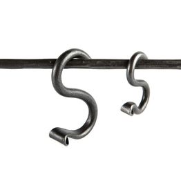 S-koukku Ferrum Fabrika Pieni takorauta