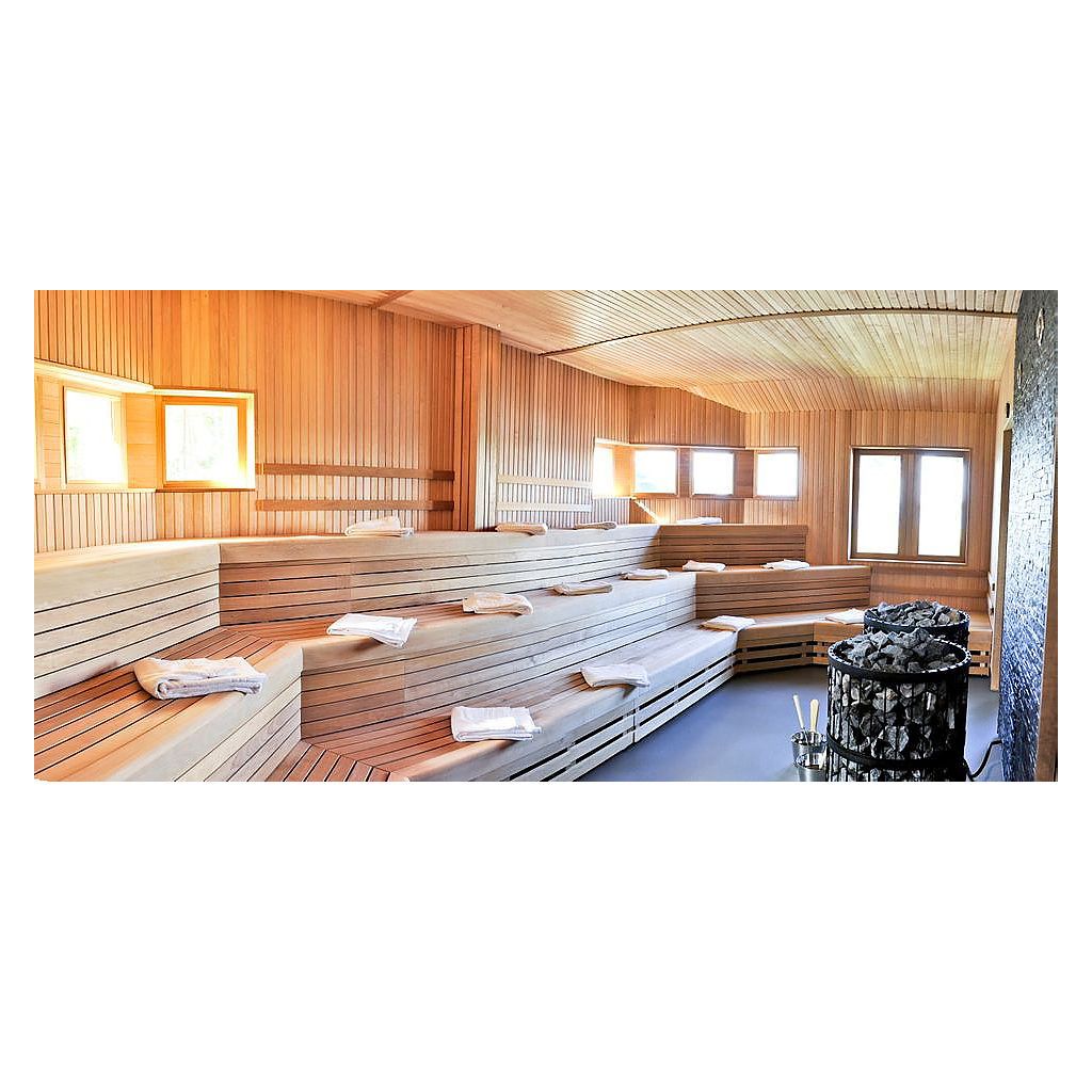 Tyylikkääseen edustussaunaan on asennettu kaksi Legend-kiuasta