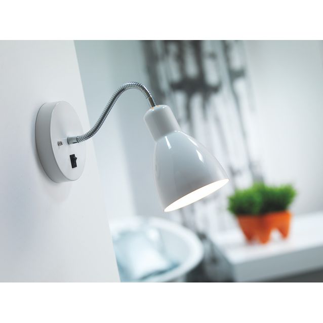 Seinävalaisin Cyclone 105x370x370 mm valkoinen