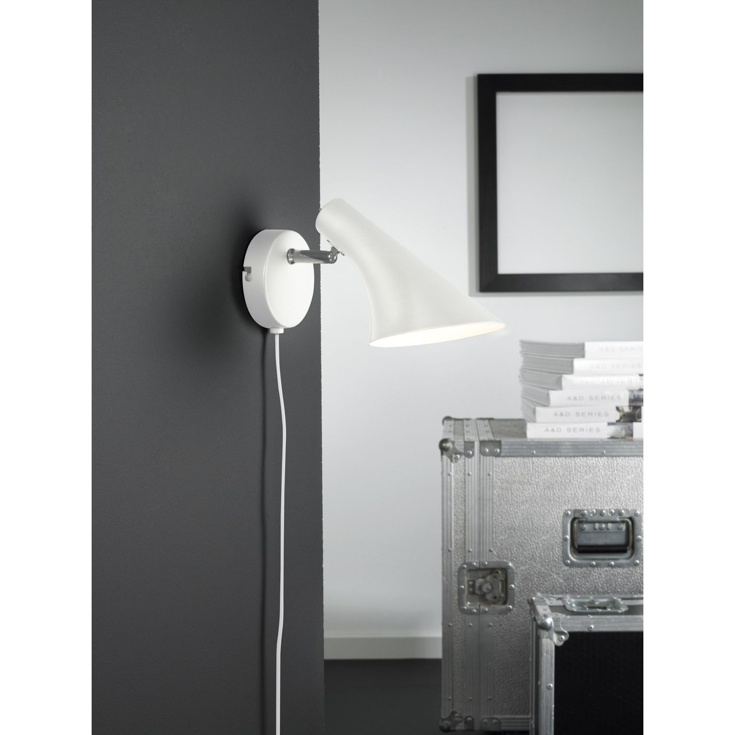 Seinävalaisin Vanila 145x285x170 mm valkoinen