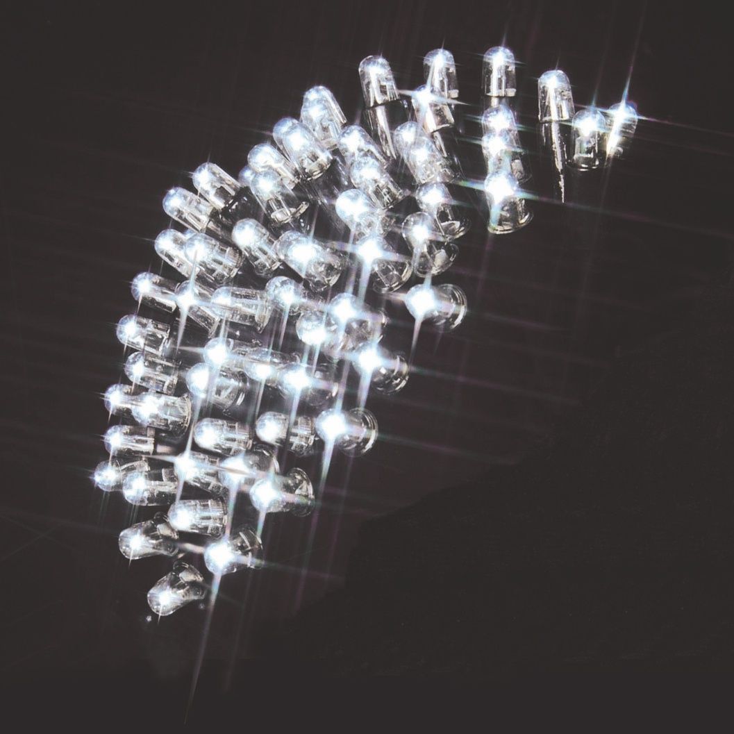 System LED -järjestelmän kylmän valkoiset LED-valot lähikuvassa