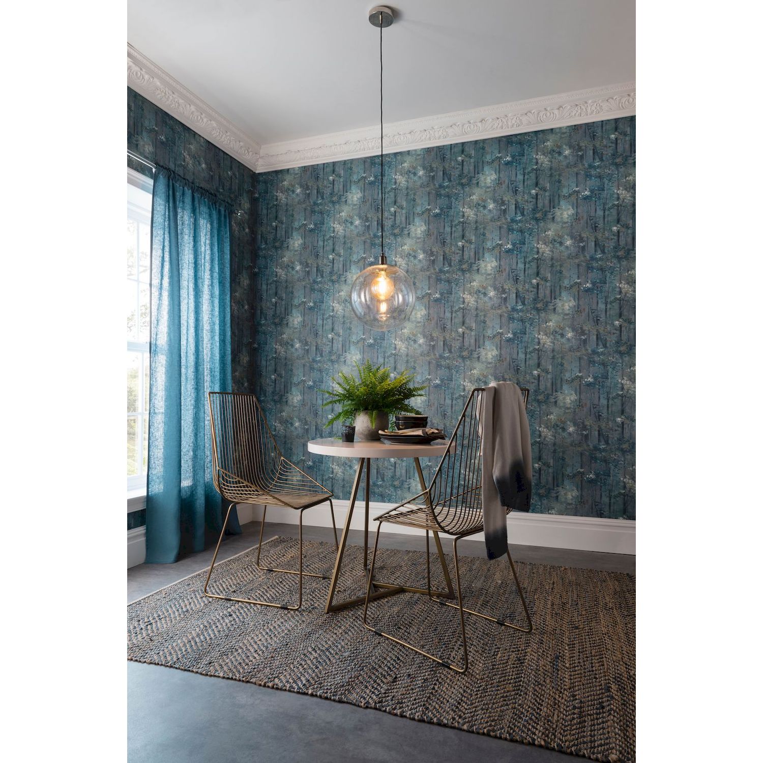  Glade tapetti osana huoneen sisustusta