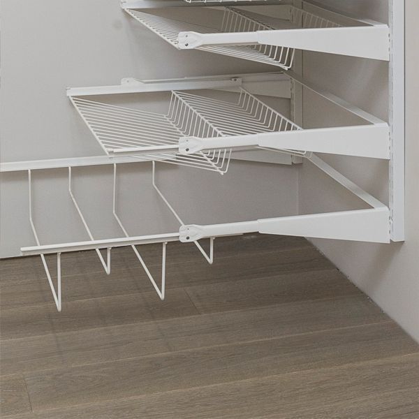 Ulosvedettävä korkokenkäteline Norscan Roller Wall System M80 valkoinen seinällä