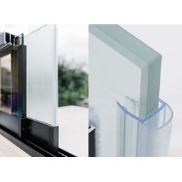 Kirkas reunatiiviste Vivalon Avara -terassilasitukseen