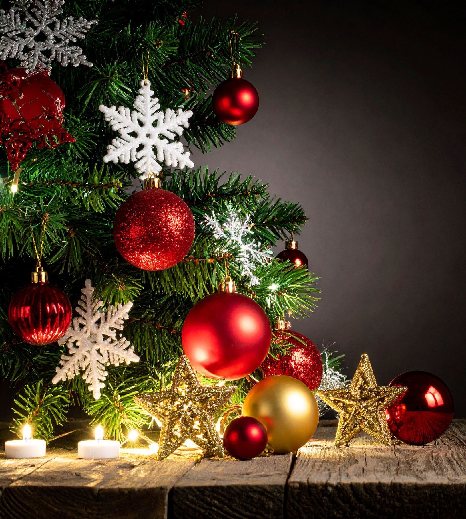 Joulukoristeet ja kranssit Taloon.com