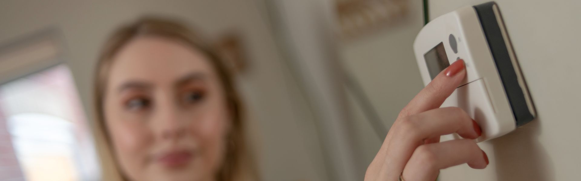 Paras lattialämmitystermostaatti – Vertailussa suosituimmat sähköisen lattialämmityksen termostaatit