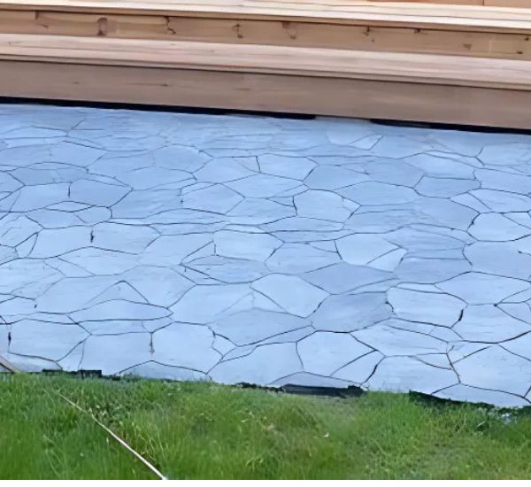 Pihakivi Rudus Luotokivi 336x246x80 mm profiloitu mustaharmaa